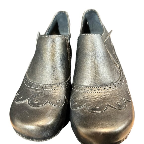 Dark Green Scalloped and Brogue/Wingtip detailed Clog booties. - Picture 2 of 14